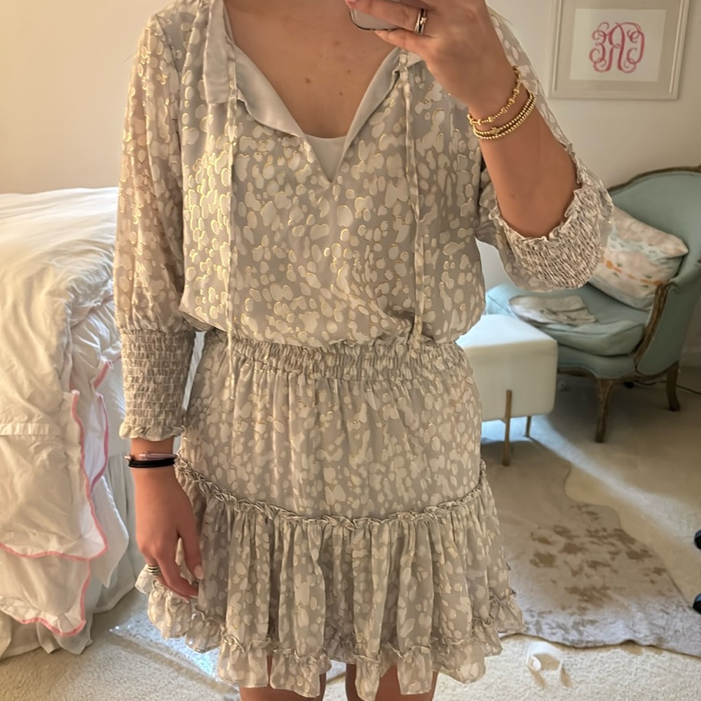 Spring/ Summer dress! Very lightweight and comfortable!only worn once!